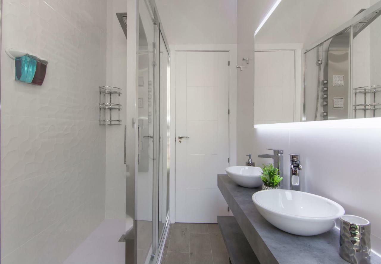 מדריד Sol Luxury Suites מראה חיצוני תמונה