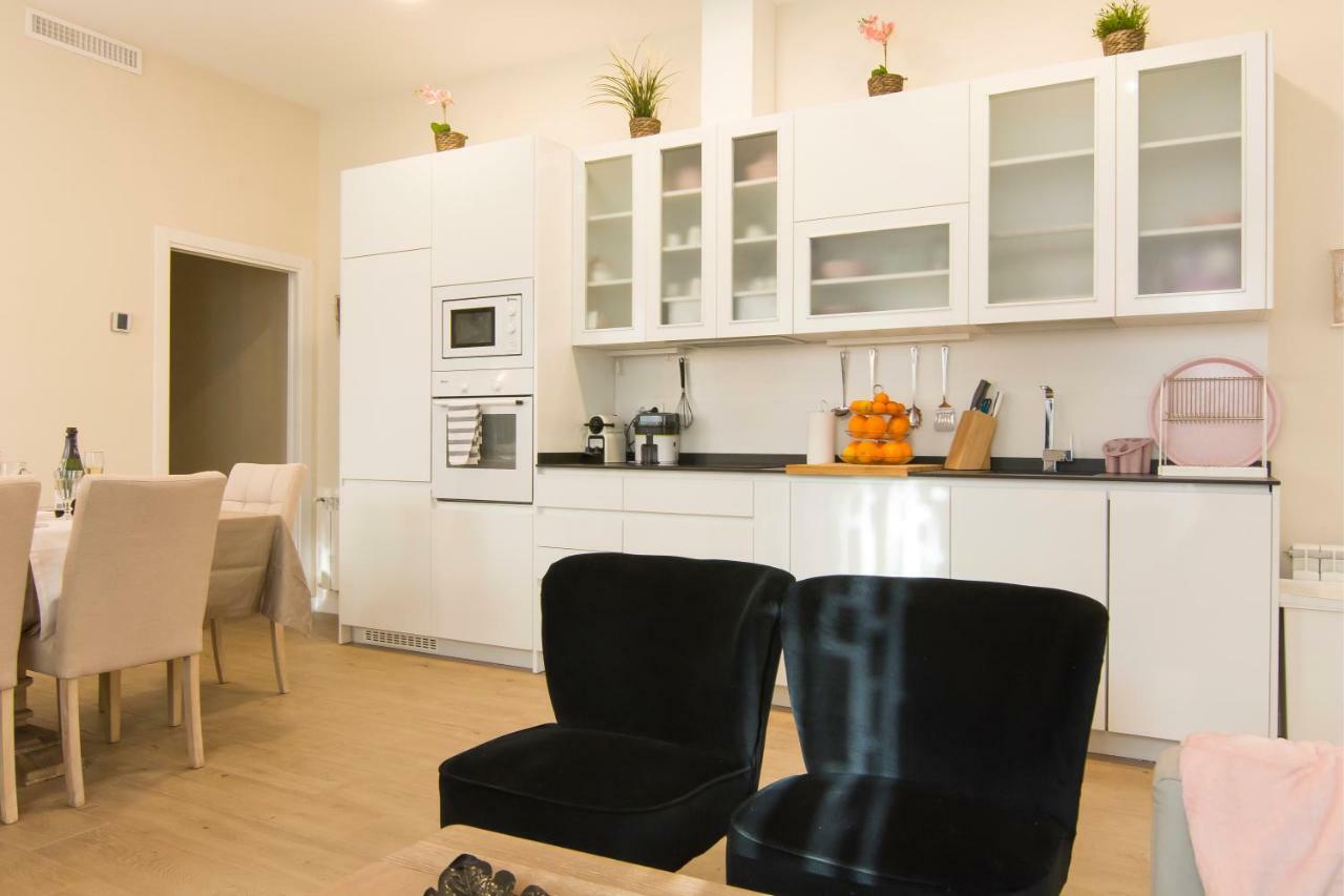 מדריד Sol Luxury Suites מראה חיצוני תמונה